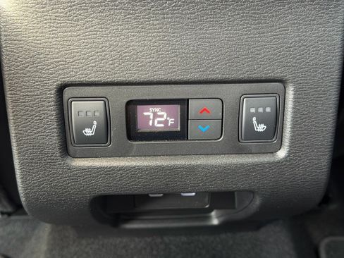 New 2025 Mitsubishi Outlander SEL image 19