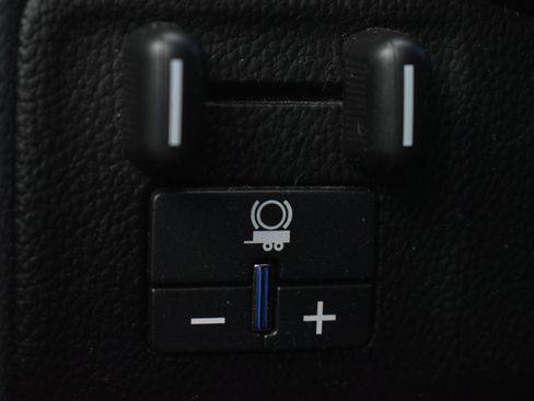 Used 2016 Chevrolet Colorado Z71 image 18