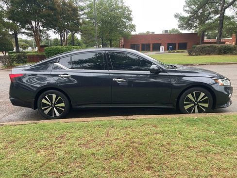 Used 2019 Nissan Altima 2.5 SL image 6