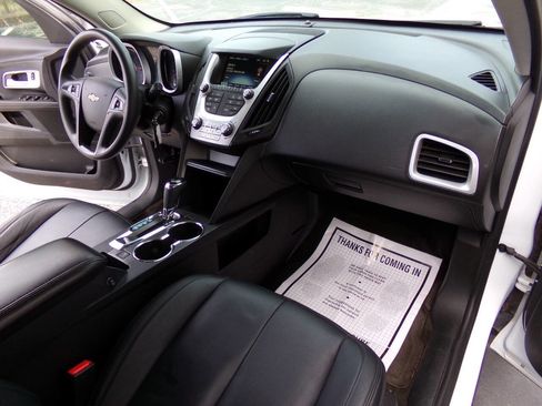 Used 2017 Chevrolet Equinox LS image 21