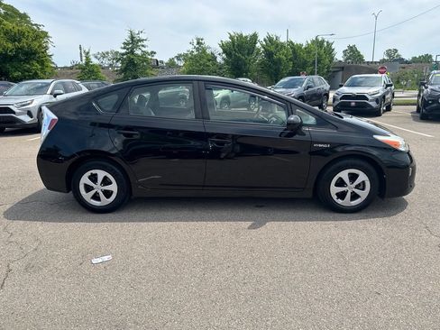 Used 2015 Toyota Prius Three w/ Solar Roof Package FWD image 9