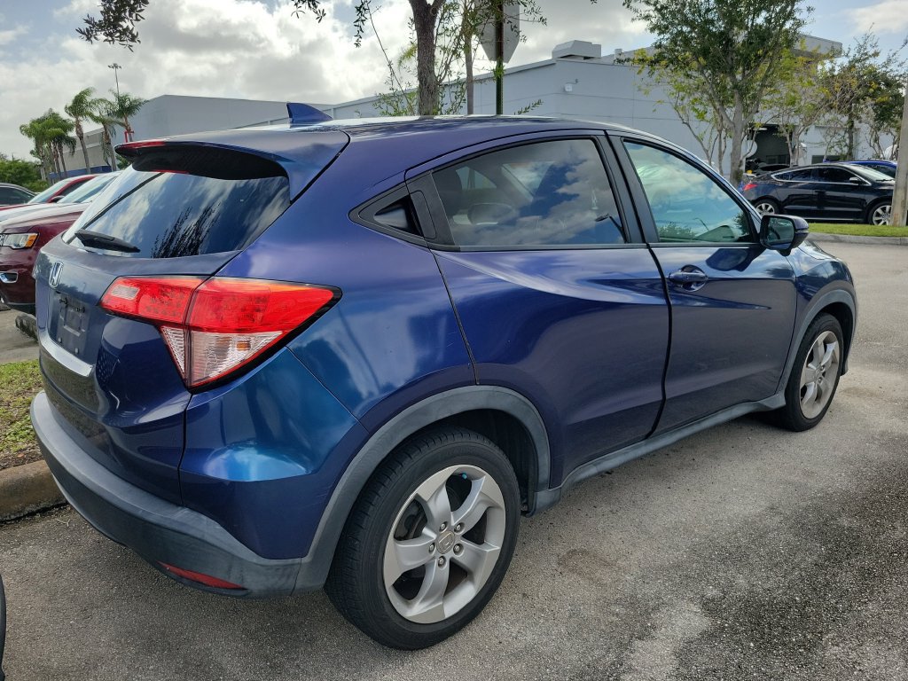 Used 2016 Honda HR-V EX image 8