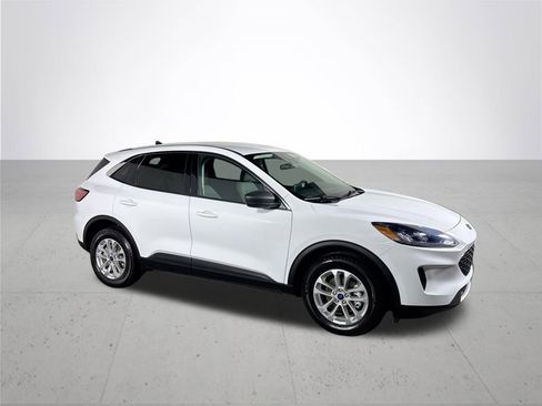 Used 2022 Ford Escape SE image 4
