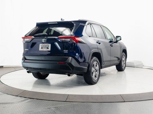 Used 2025 Toyota RAV4 XLE AWD/4WD image 11