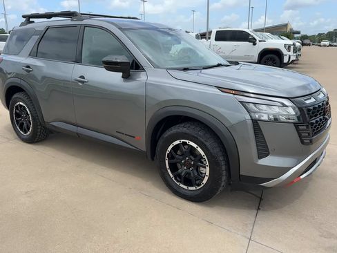Used 2026 Nissan Pathfinder Rock Creek AWD/4WD image 2