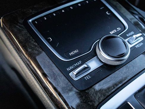 Used 2017 Audi Q7 3.0T Premium Plus image 35