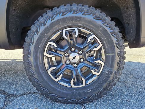 New 2026 Chevrolet Silverado 1500 ZR2 AWD/4WD image 5
