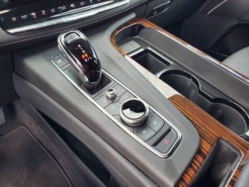 Used 2022 Cadillac Escalade Luxury image 26