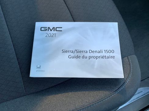Used 2021 GMC Sierra 1500 Elevation w/ X31 Off-Road Package AWD/4WD image 13