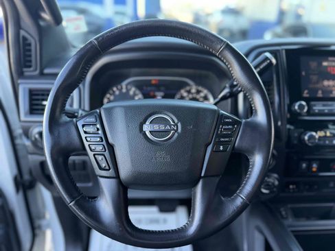 Used 2023 Nissan Titan SV w/ SV Convenience Package AWD/4WD image 18