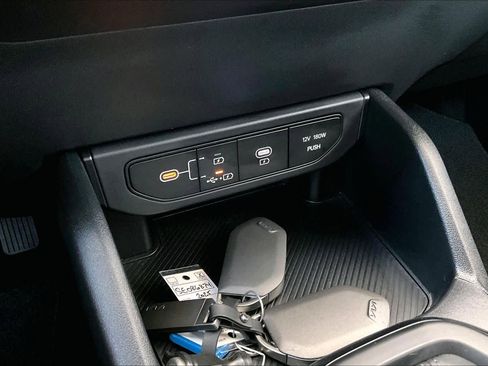 Used 2025 Kia K4 LXS image 30