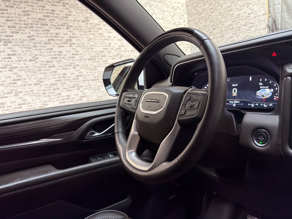 Used 2024 GMC Yukon Denali w/ Advanced Technology Package AWD/4WD image 21