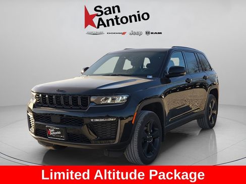 New 2026 Jeep Grand Cherokee Limited w/ Limited Altitude Package RWD image 4