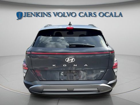 Used 2024 Hyundai Kona Limited FWD image 4
