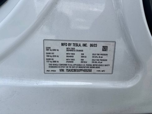 Used 2023 Tesla Model X AWD/4WD image 13