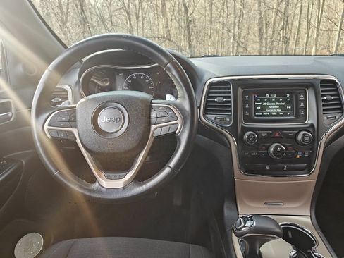 Used 2015 Jeep Grand Cherokee Laredo w/ Quick Order Package 23E AWD/4WD image 19