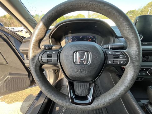 Used 2023 Honda Accord EX image 20