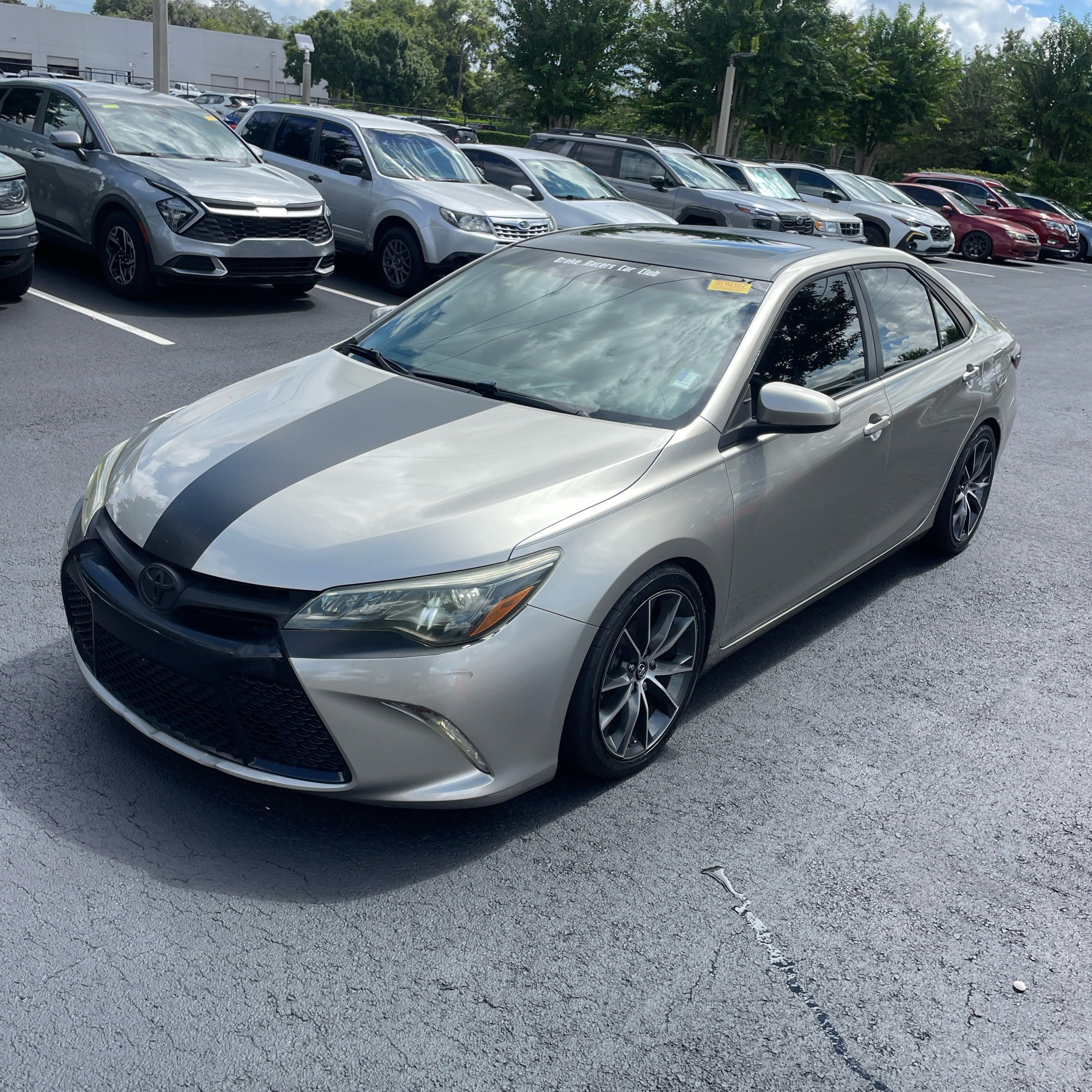 Used 2015 Toyota Camry XSE FWD image 1
