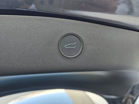 Used 2021 Tesla Model 3 Standard Range Plus image 39