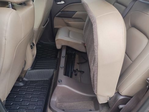 Used 2015 GMC Canyon SLT image 11