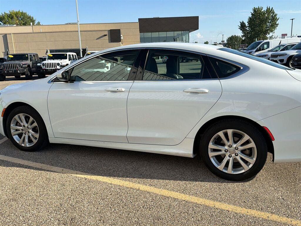 Used 2015 Chrysler 200 Limited w/ Convenience Group FWD image 12