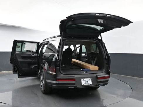 Used 2025 Hyundai Santa Fe Limited FWD image 38