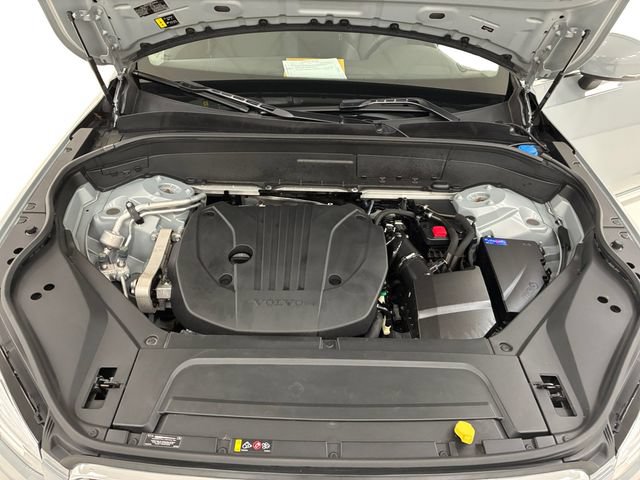 Used 2024 Volvo XC90 B5 Core AWD/4WD image 11