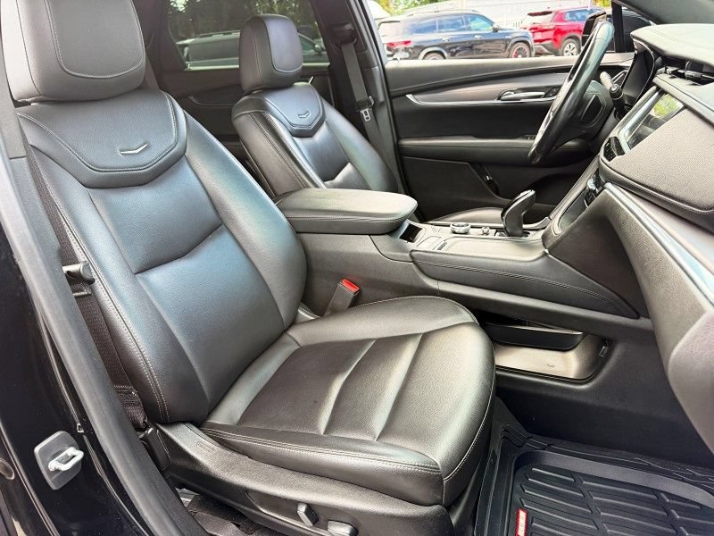 Used 2021 Cadillac XT5 Luxury FWD image 16