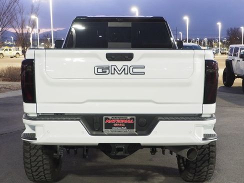 Used 2026 GMC Sierra 3500 Denali Ultimate image 6