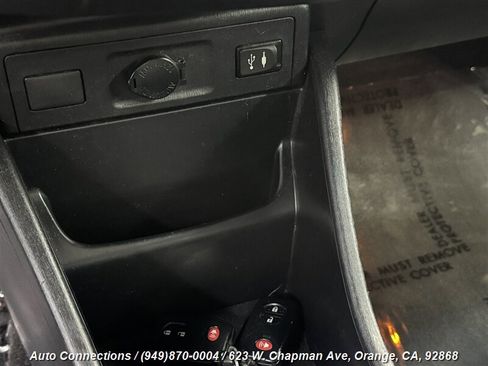 Used 2016 Toyota Prius V Three image 15