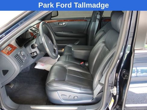 Used 2007 Cadillac DTS Luxury I w/ Sun And Sound Package FWD image 14