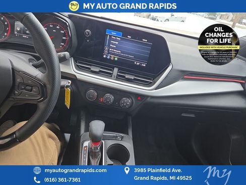 Used 2024 Chevrolet Trax RS image 18