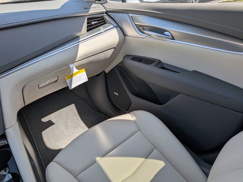 New 2026 Cadillac XT5 Premium Luxury w/ Driver Assist Package image 15