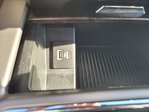 Certified 2022 Ford F250 Lariat w/ Lariat Value Package image 24