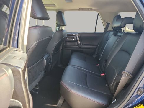 Used 2018 Toyota 4Runner TRD Off-Road Premium image 10