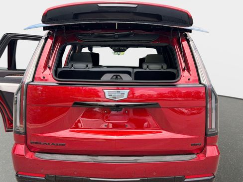 Used 2026 Cadillac Escalade Platinum Sport w/ LPO, ONYX Package AWD/4WD image 25