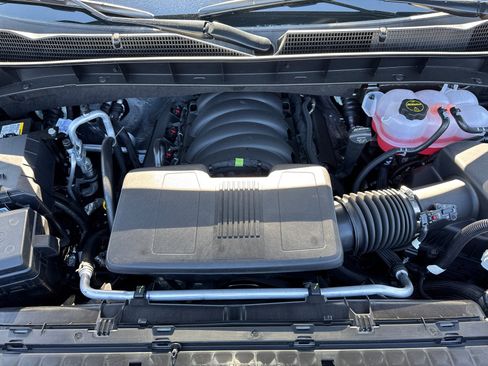 Used 2025 GMC Sierra 1500 Denali AWD/4WD image 8