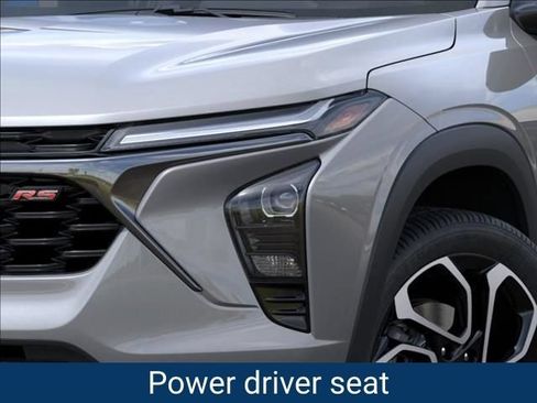 New 2026 Chevrolet Trax RS w/ Sunroof Package FWD image 11