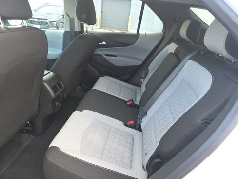 Used 2024 Chevrolet Equinox LS image 18