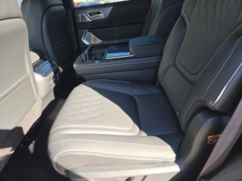 New 2026 INFINITI QX80 Autograph w/ Premium Cargo Package image 6