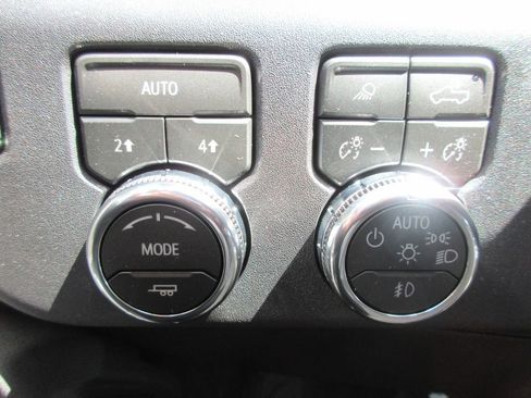 New 2026 GMC Sierra 1500 SLT w/ SLT Premium Plus Package AWD/4WD image 19