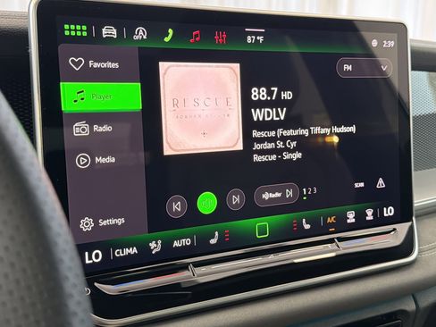 New 2026 Volkswagen Tiguan SE R-Line FWD image 24