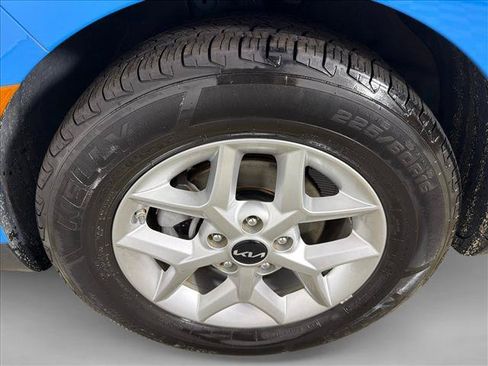 Used 2023 Kia Soul S FWD image 12