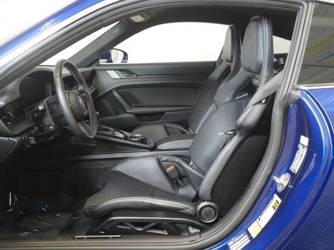 Used 2025 Porsche 911 GT3 w/ Chrono Package RWD image 12