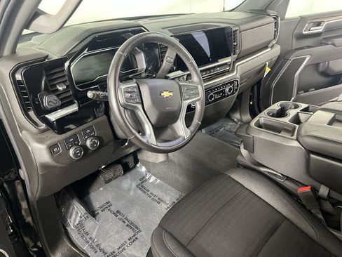 Certified 2022 Chevrolet Silverado 1500 LT AWD/4WD image 11