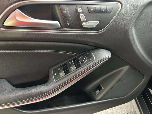 Used 2020 Mercedes-Benz GLA 250 image 11