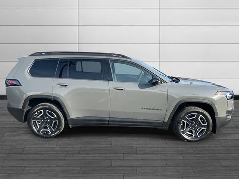 New 2026 Jeep Cherokee Laredo image 2