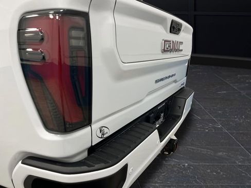 Used 2024 GMC Sierra 3500 AT4 w/ AT4 Premium Plus Package image 38
