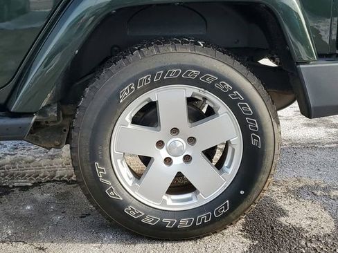 Used 2010 Jeep Wrangler Unlimited Sahara w/ Trailer Tow Group image 29