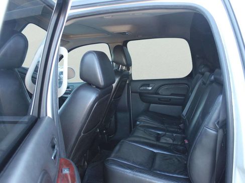 Used 2008 Cadillac Escalade EXT AWD/4WD image 9